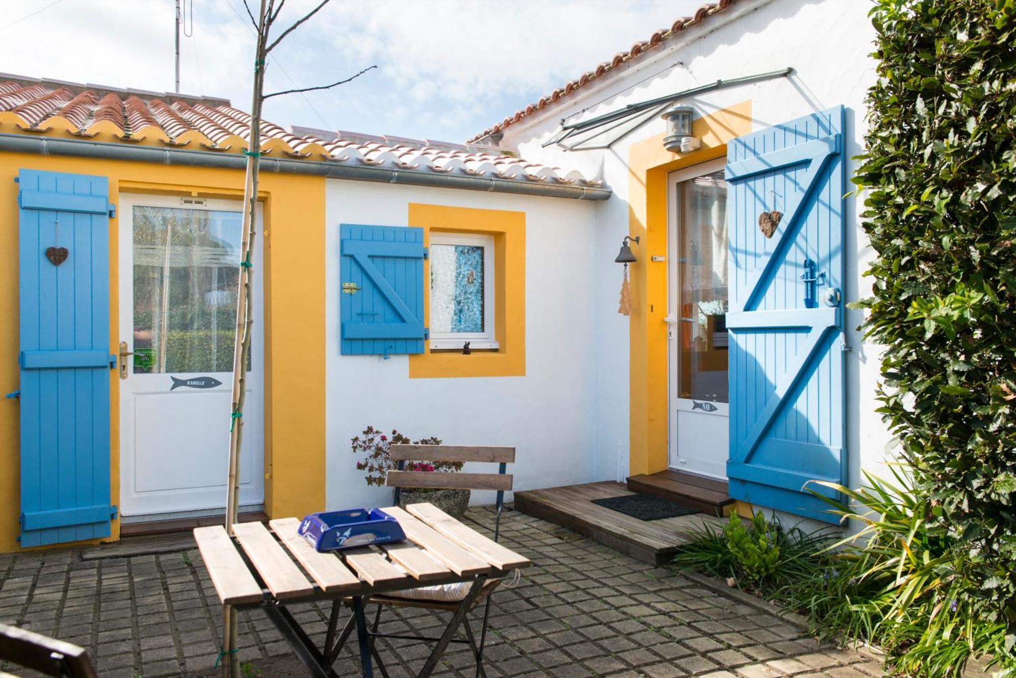Les Yeux Bleus Bed & Breakfast Нуармутьє-ан-л'Іль Екстер'єр фото