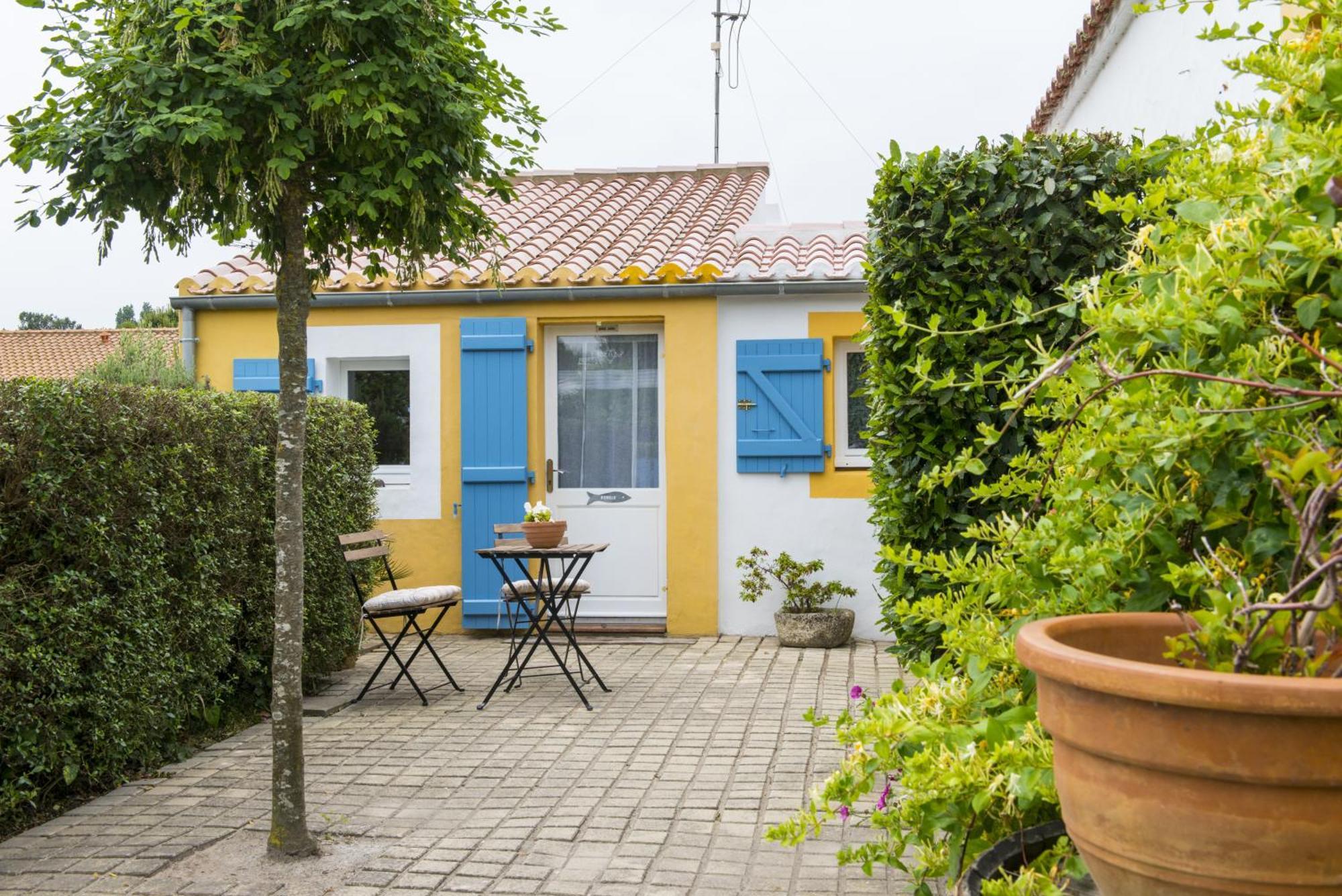 Les Yeux Bleus Bed & Breakfast Нуармутьє-ан-л'Іль Номер фото