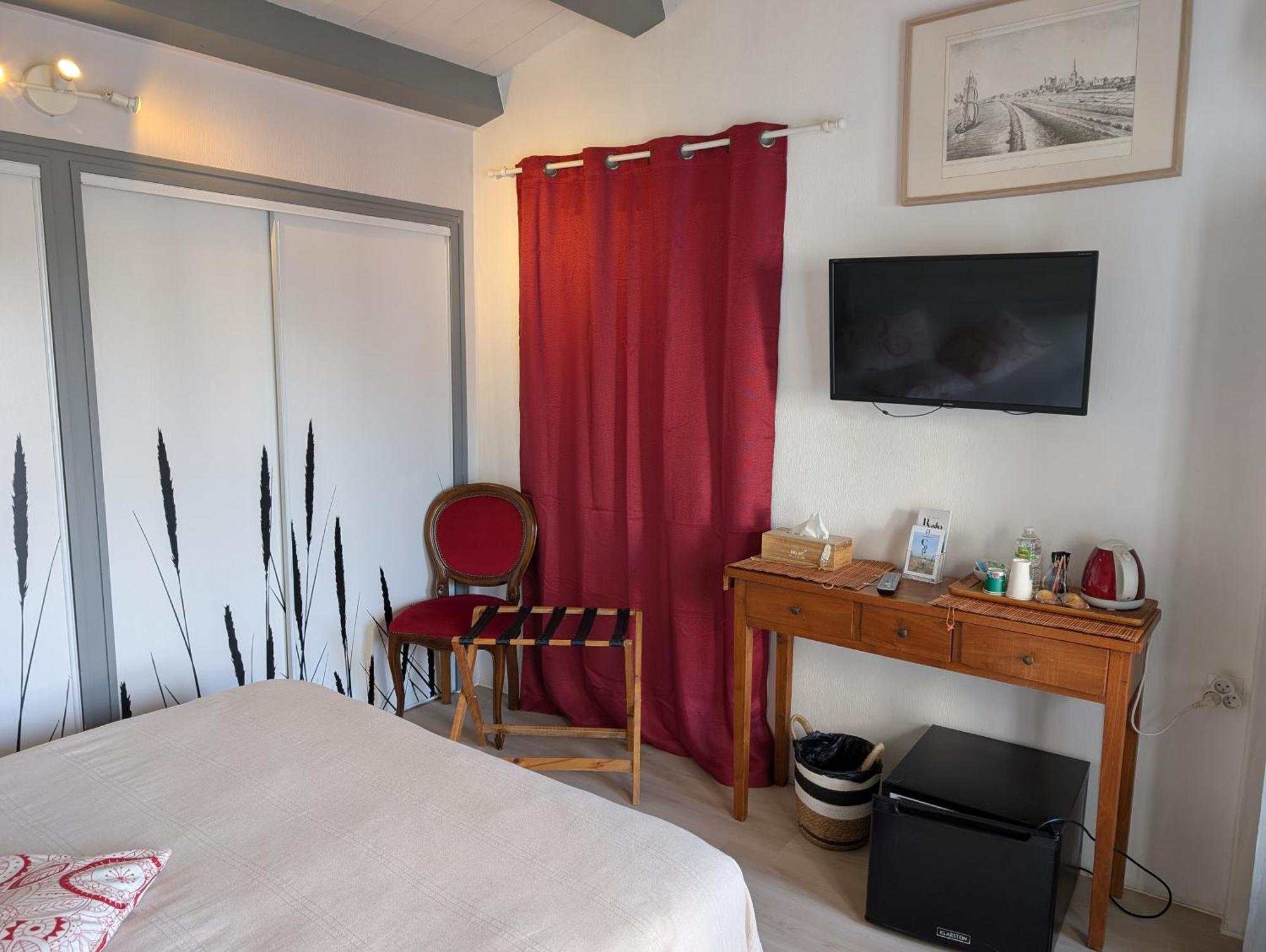 Les Yeux Bleus Bed & Breakfast Нуармутьє-ан-л'Іль Номер фото
