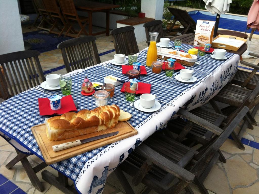 Les Yeux Bleus Bed & Breakfast Нуармутьє-ан-л'Іль Номер фото